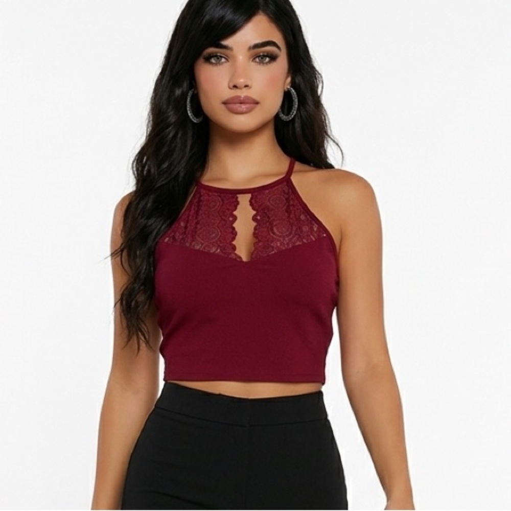 Women Keyhole Neck crop Tank Top Medium Charlotte Russe